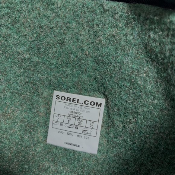 Sorel Flurry Insulated Tall Snow Boots Lined Black Print Youth Size 7 NEW - Picture 8 of 9